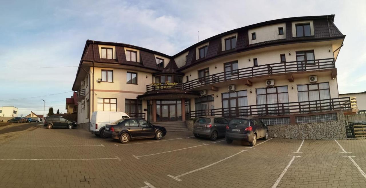 Passa Tempo Hotel Suceava Exterior photo